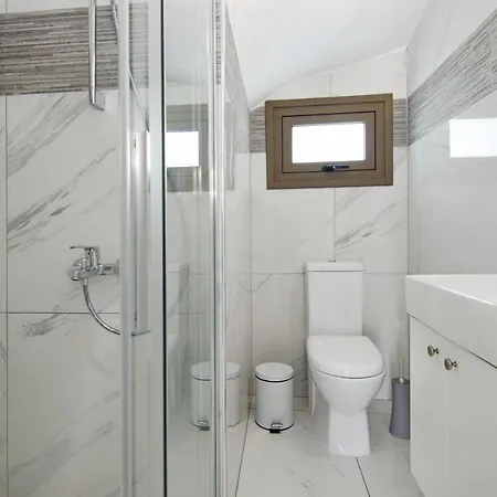 Levandini Протарас